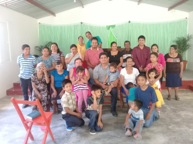 Families in Mexico Receive 15 Food Baskets